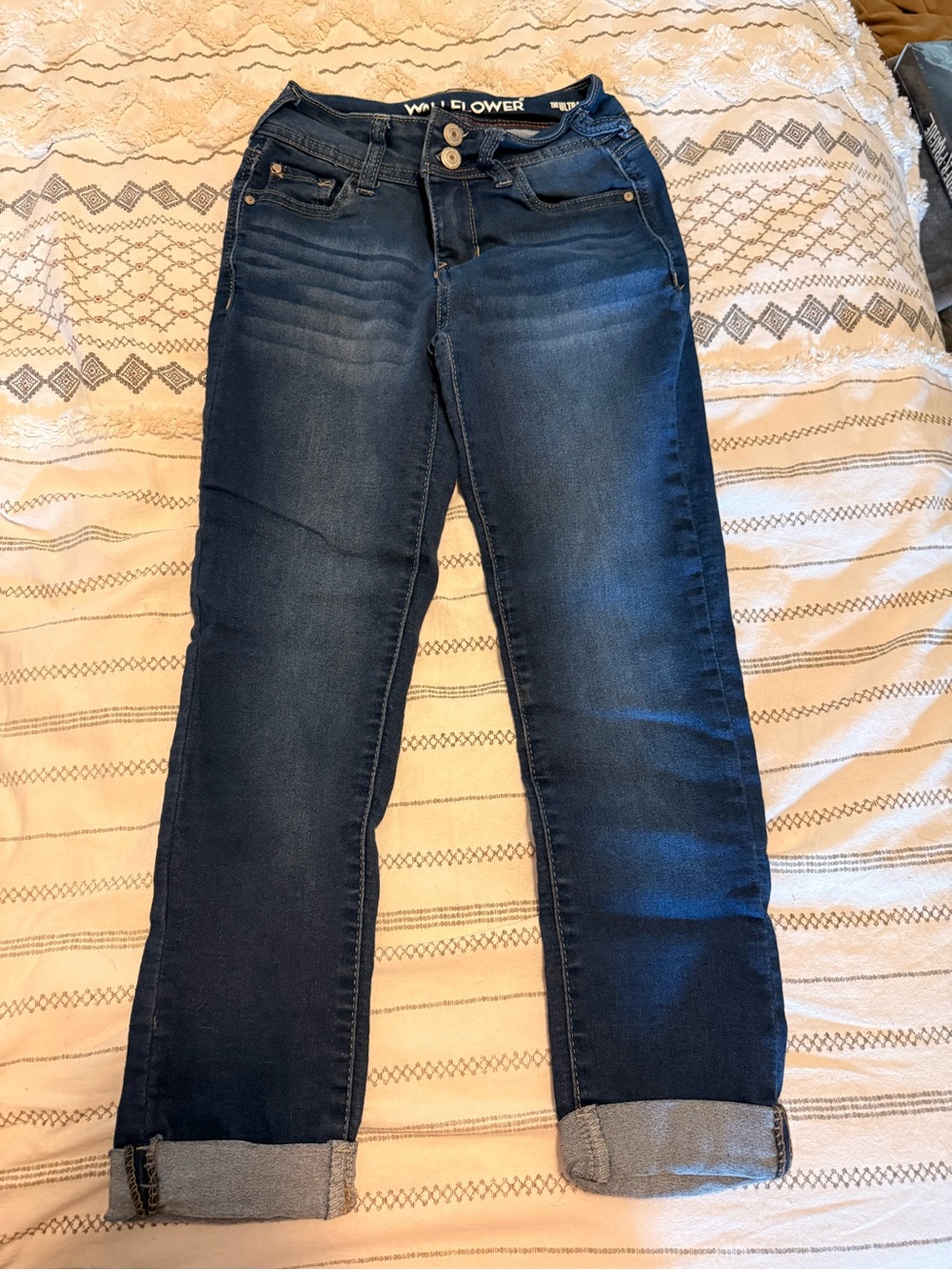 Wallflower Dark Blue cropped Jeans